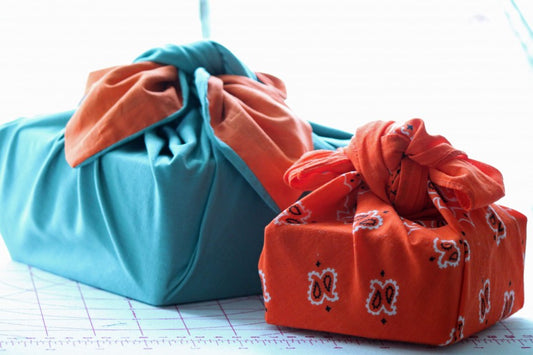 Furoshiki (風呂敷)