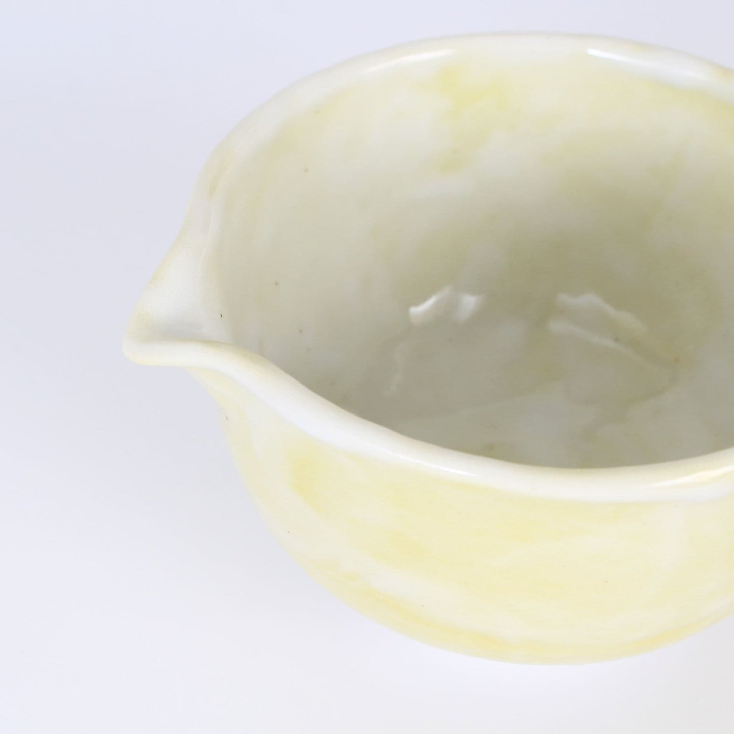 Matcha Latte Bowl with Pouring Spout | Yellow Shino | Mino Ware | Made in Japan