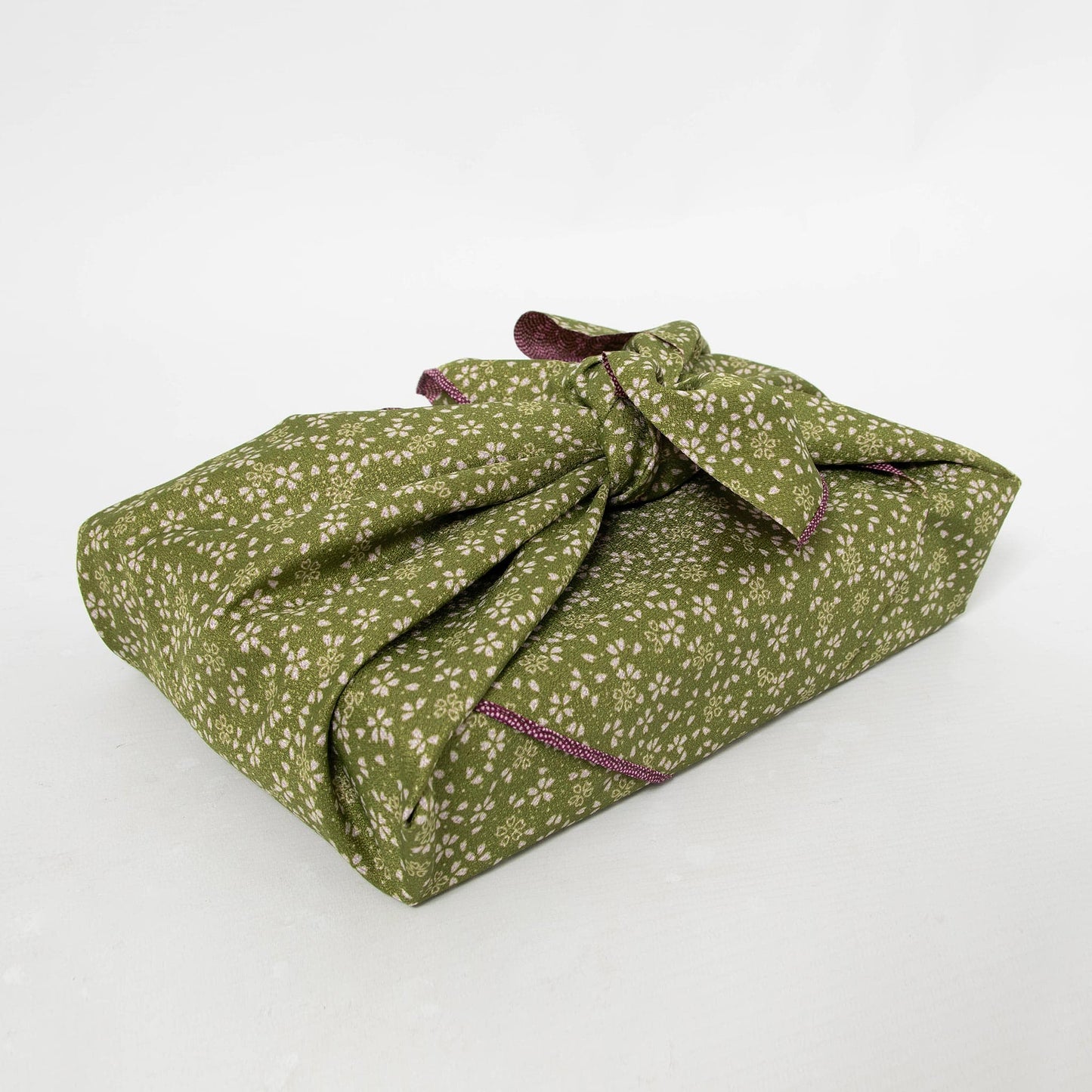 Medium Furoshiki - Amunzen Reversible Sharkskin Pattern / Sakura Purple Green