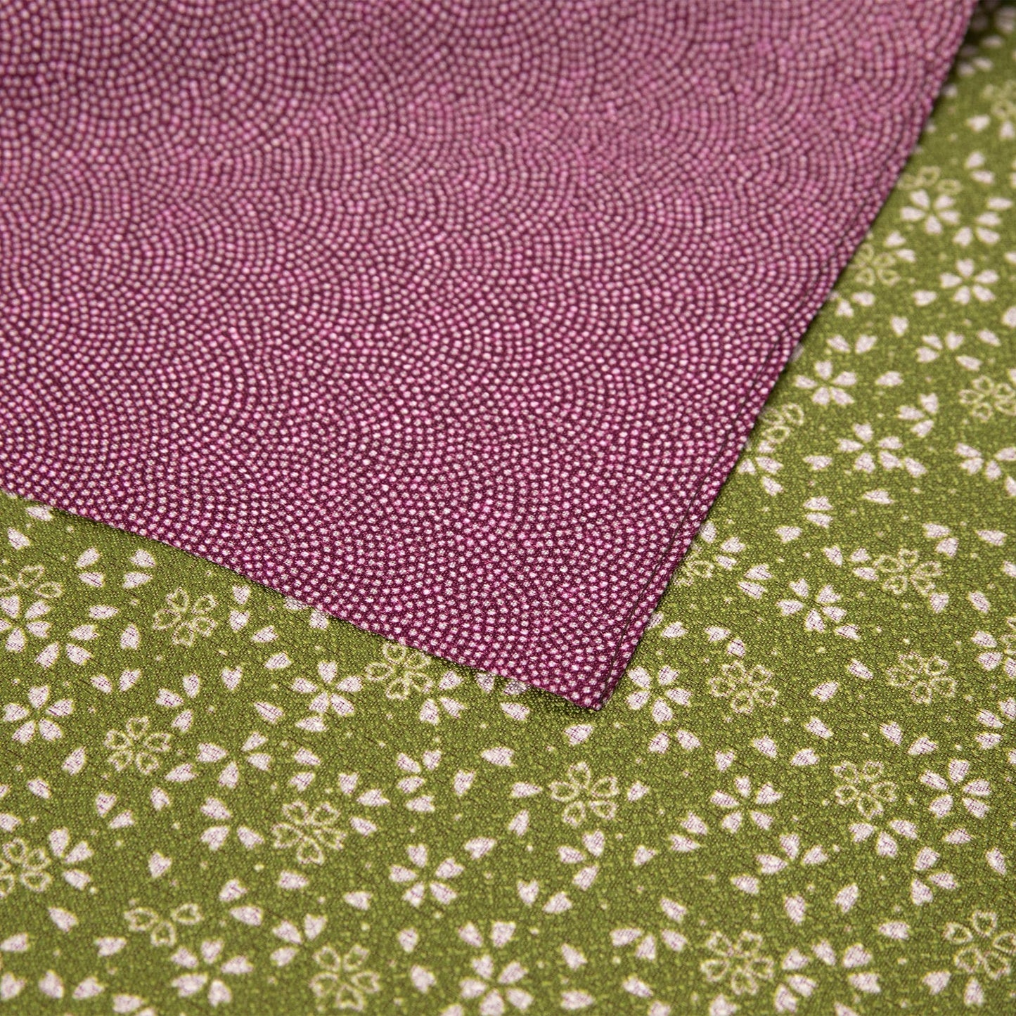 Medium Furoshiki - Amunzen Reversible Sharkskin Pattern / Sakura Purple Green