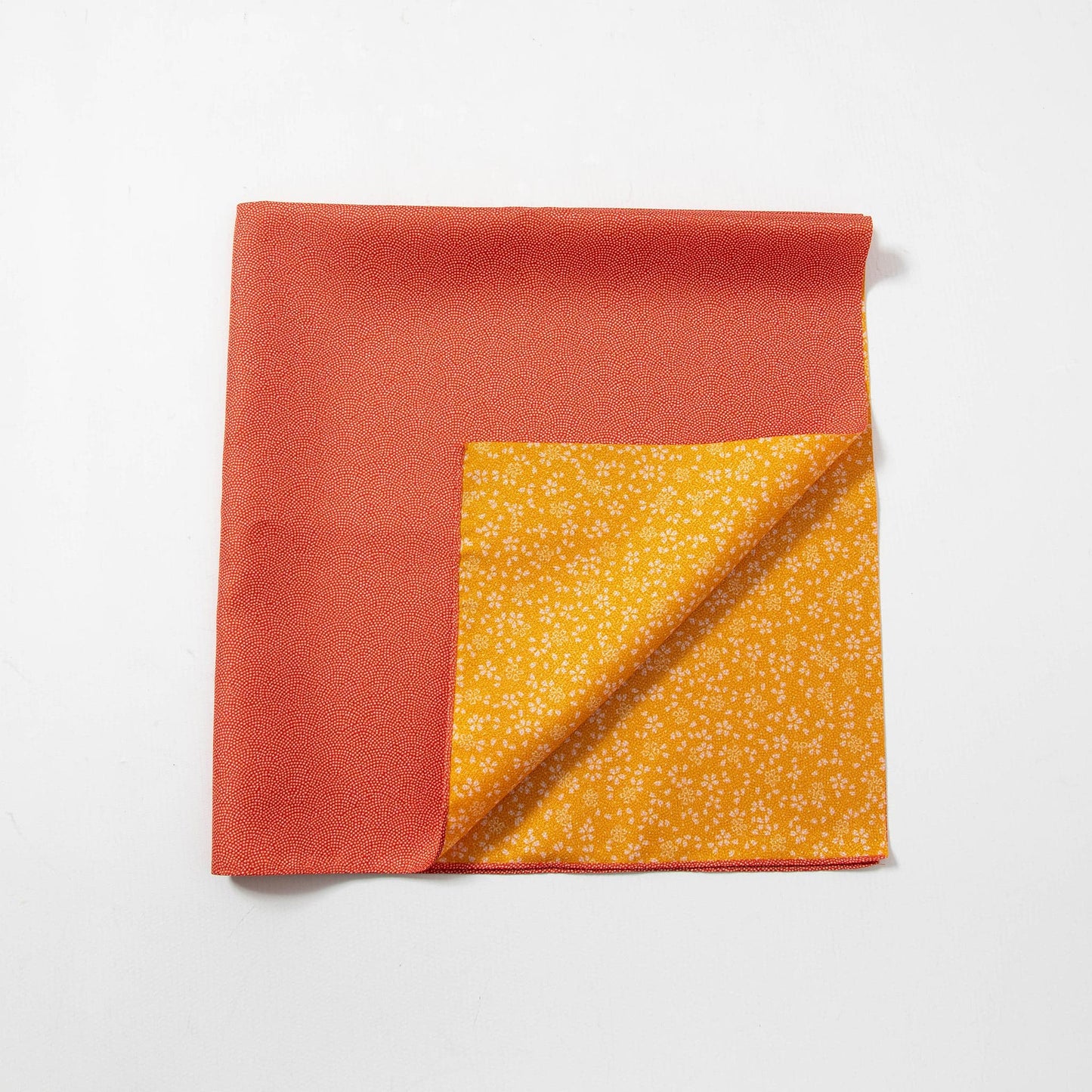Medium Furoshiki - Amunzen Reversible Sharkskin Pattern / Sakura Red Yellow