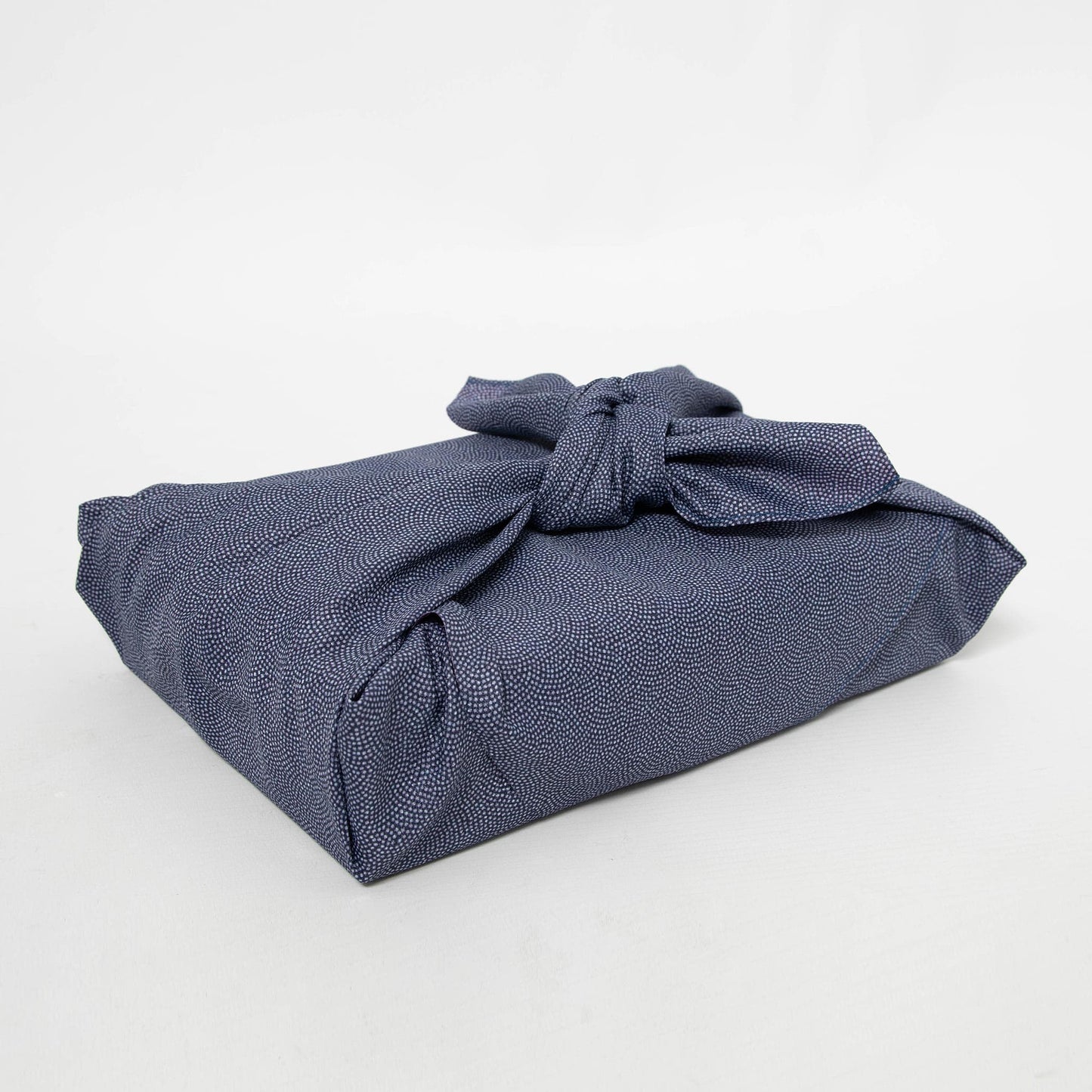 Medium Furoshiki - Amunzen Reversible Sharkskin Pattern / Sakura Navy Rose