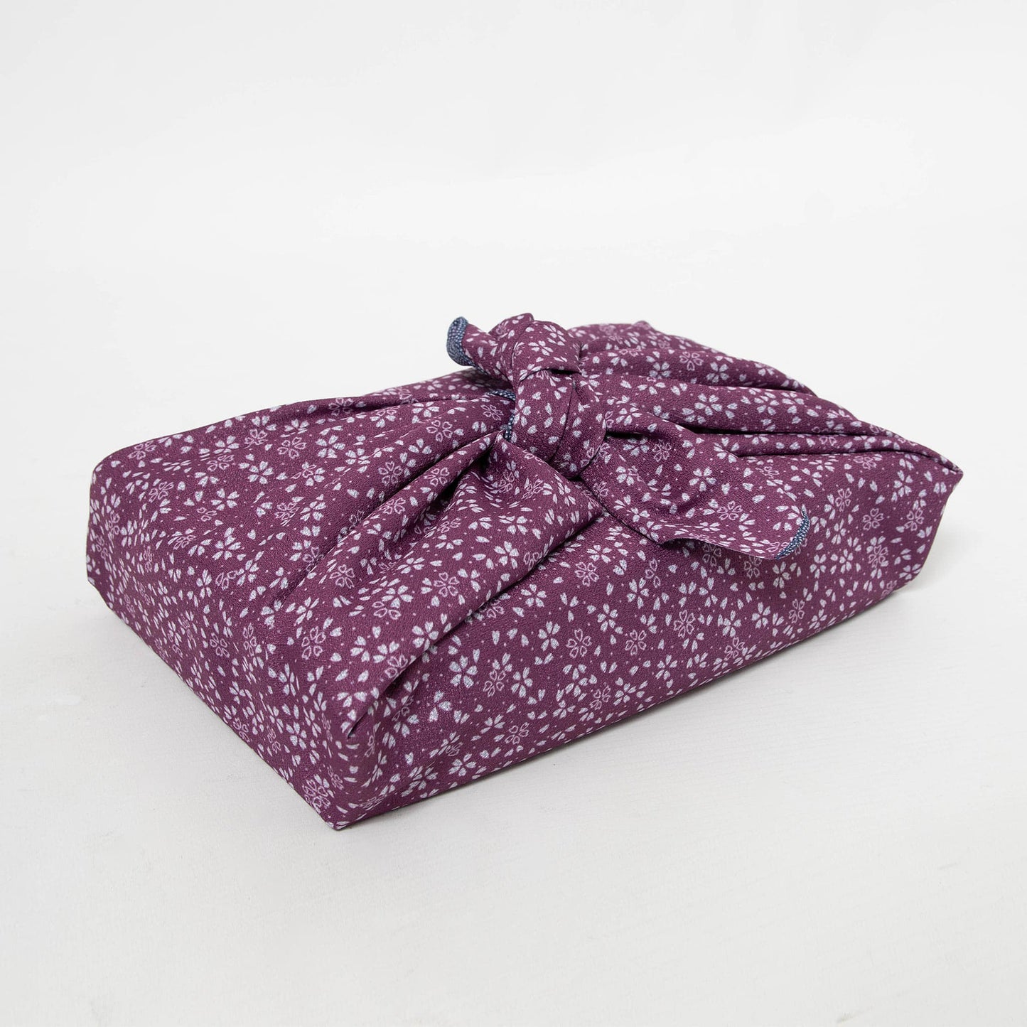Medium Furoshiki - Amunzen Reversible Sharkskin Pattern / Sakura Navy Rose