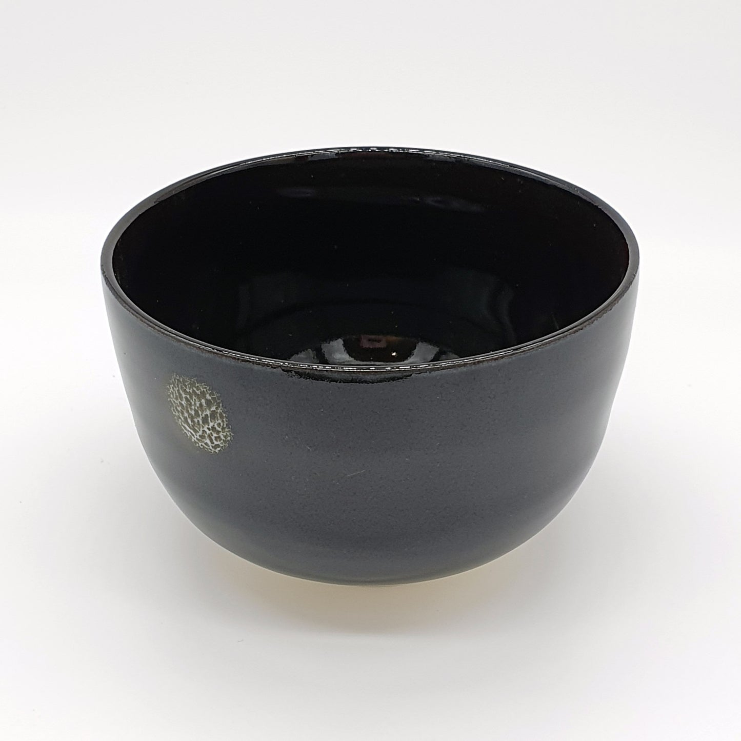 Matcha Bowl - Black Glaze with Whiter Pattern