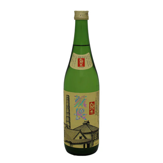 Kuncho Junmai sake bottle