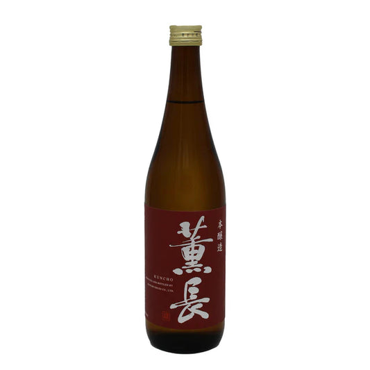 Kuncho Honjozo Red Label sake bottle