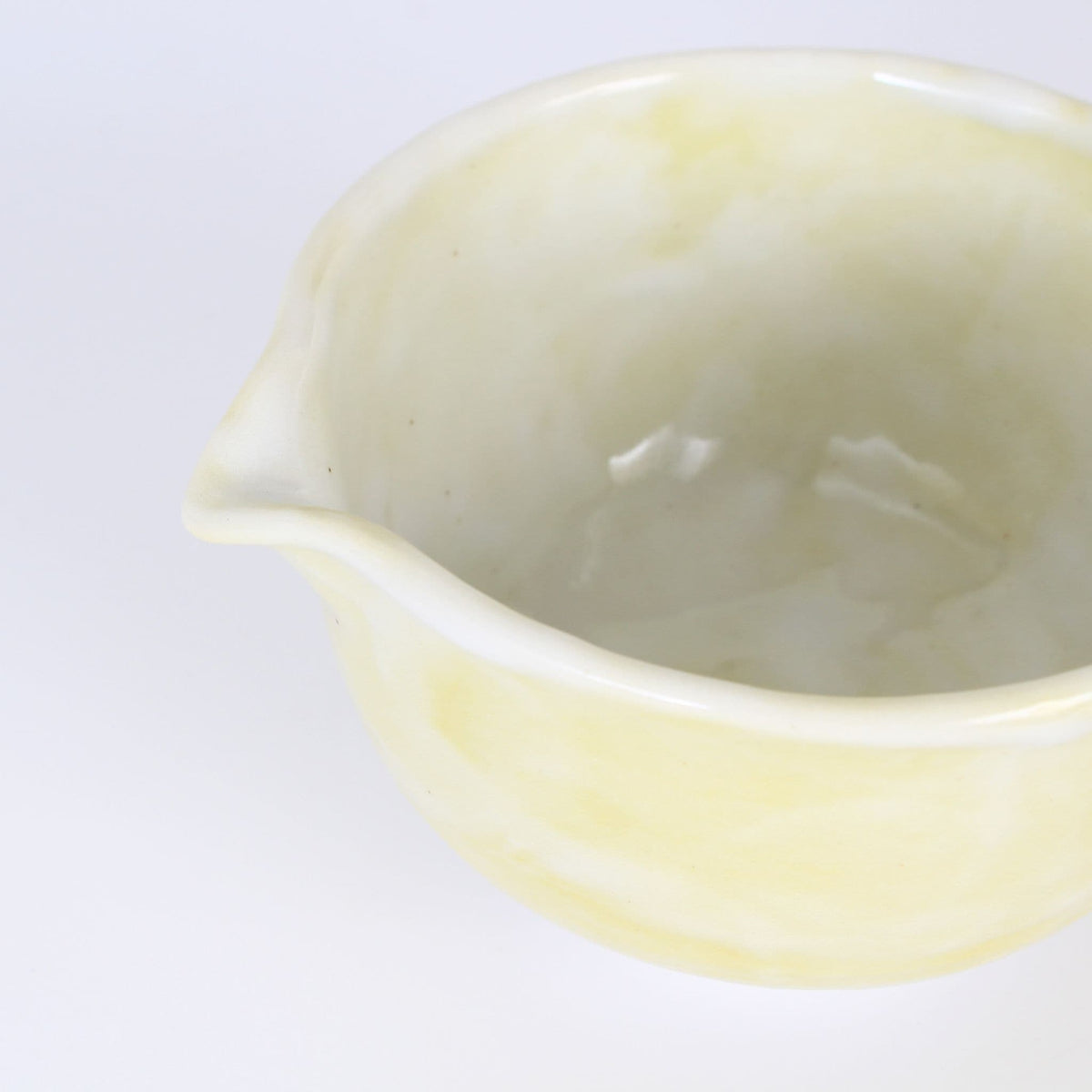 Matcha Latte Bowl with Pouring Spout | Yellow Shino | Mino Ware | Made in Japan