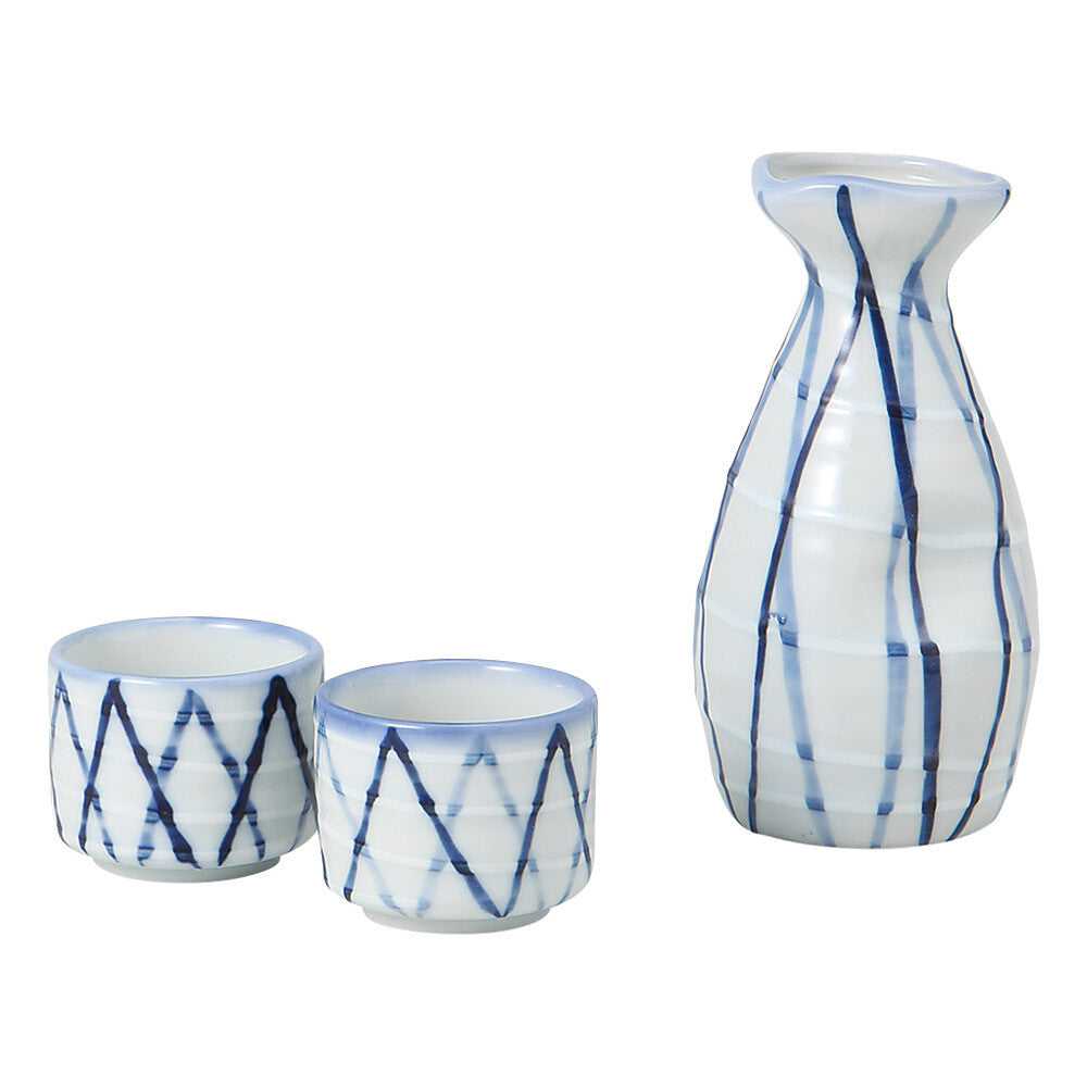 Ippin Tokusa Sake Carefe and Cups Set