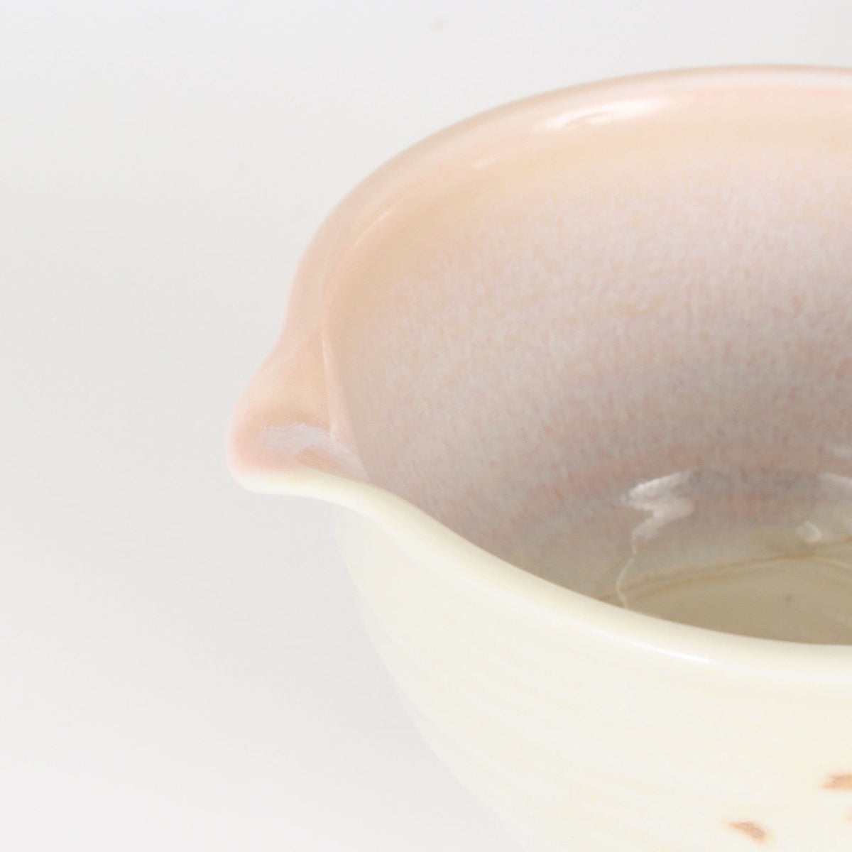 Matcha Latte Bowl with Pouring Spout | Kasumi Sakura | Mino Ware | Made in Japan