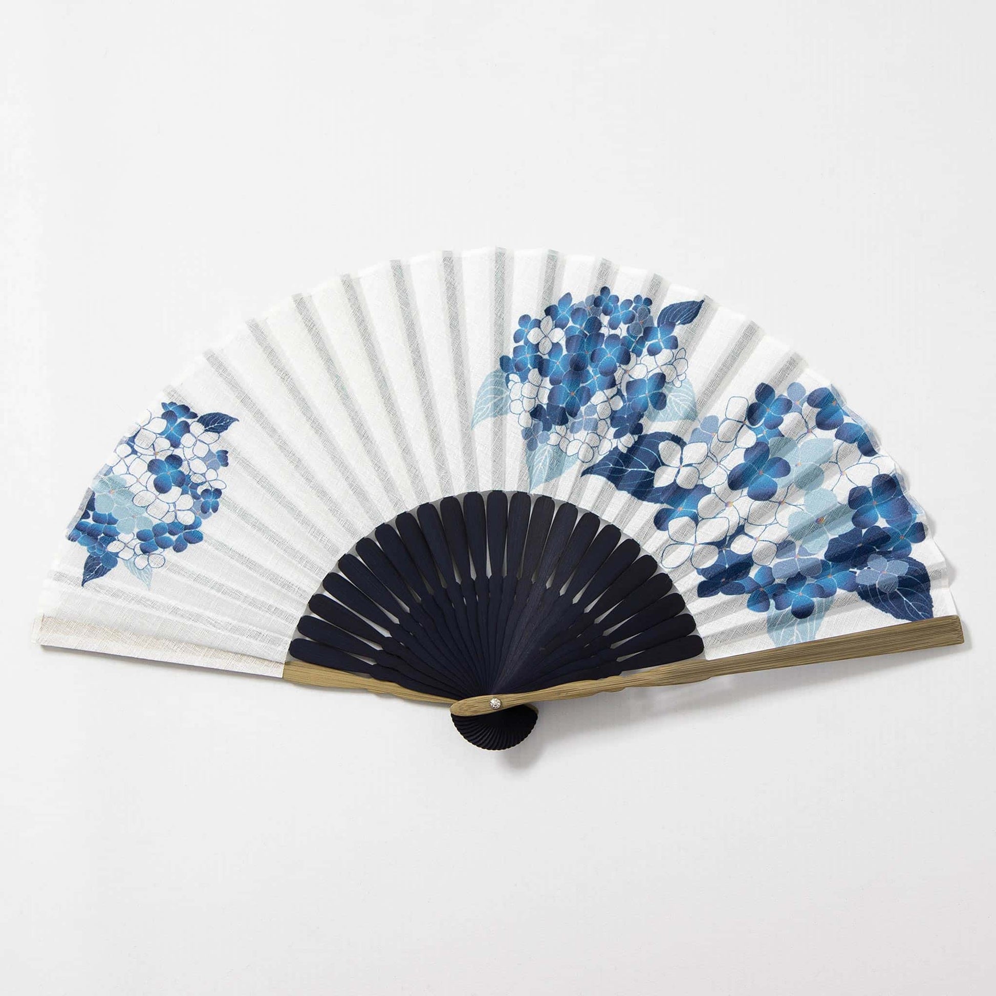 Folding Fan - Hydrangea White