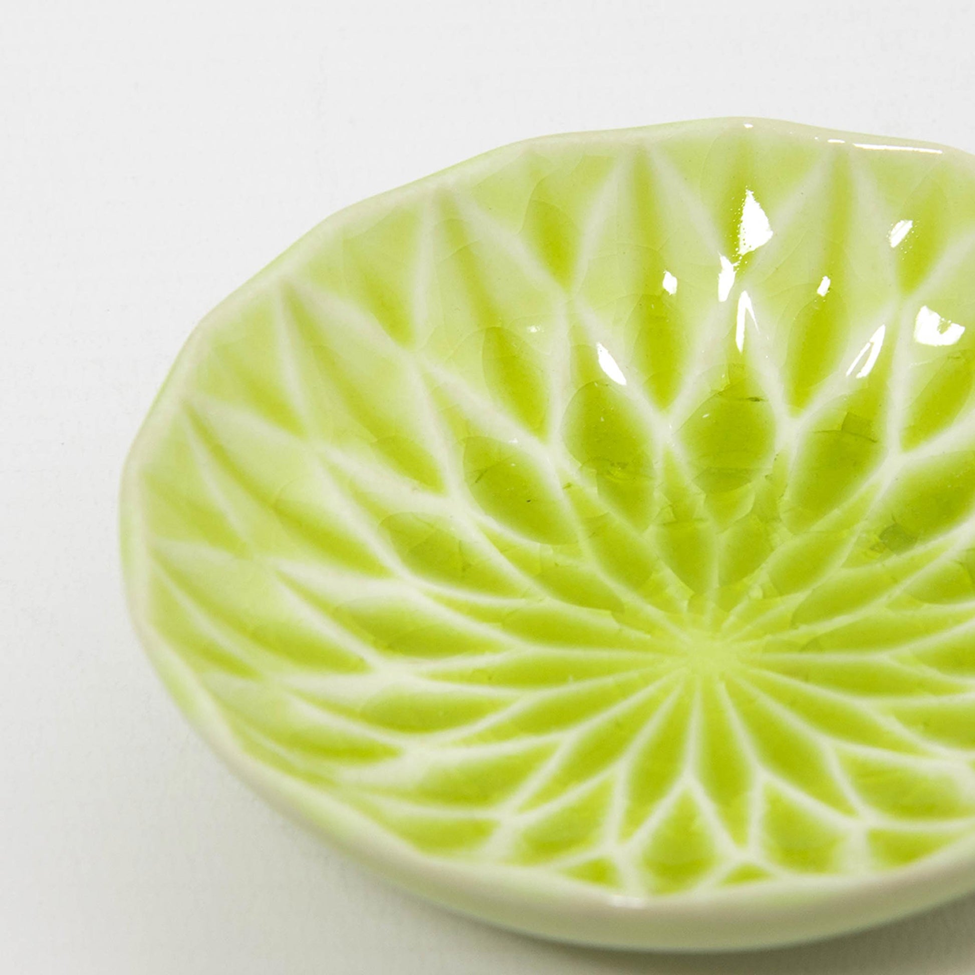 Small Plate Flower Light Green