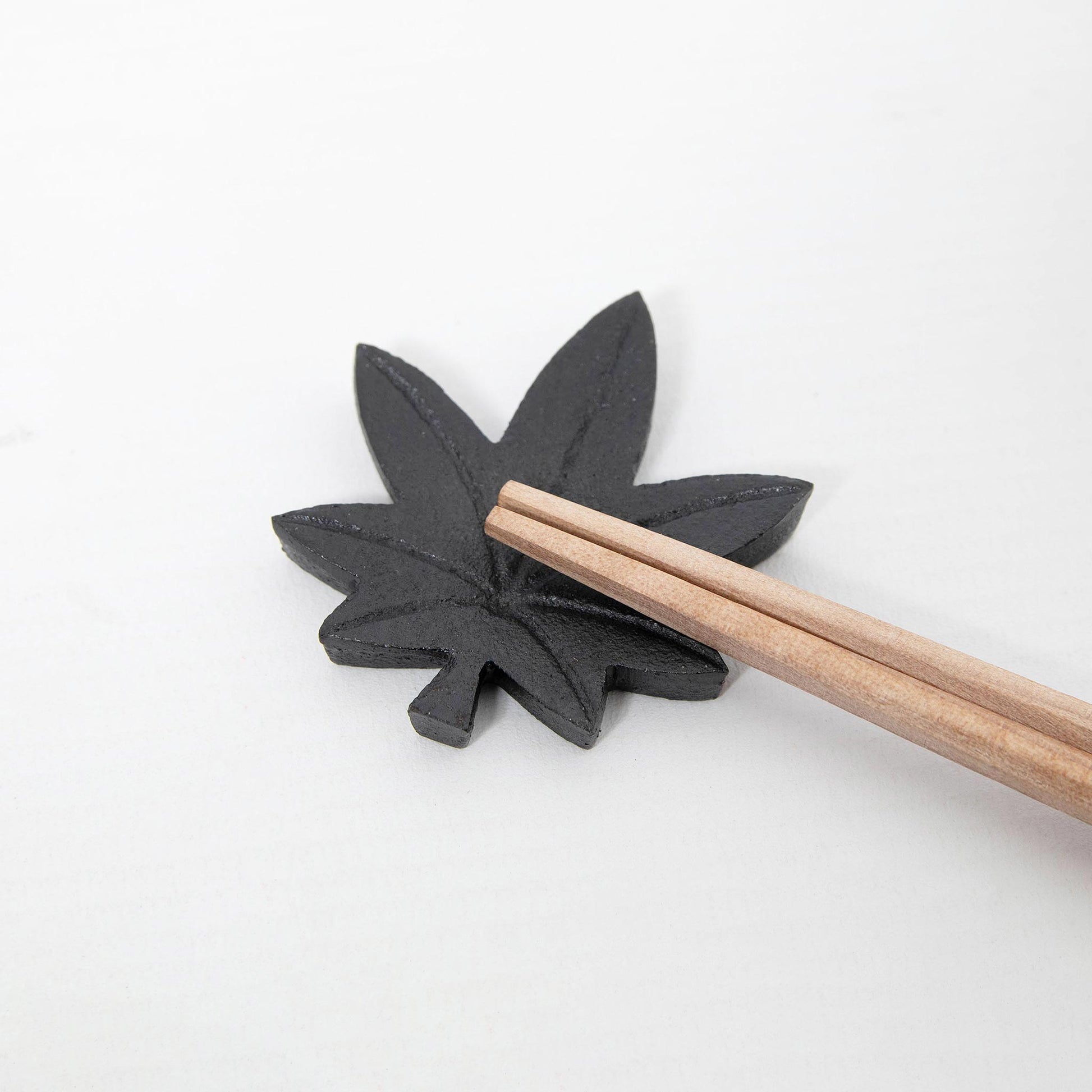 Cast Iron Chopstic Holder - Maple