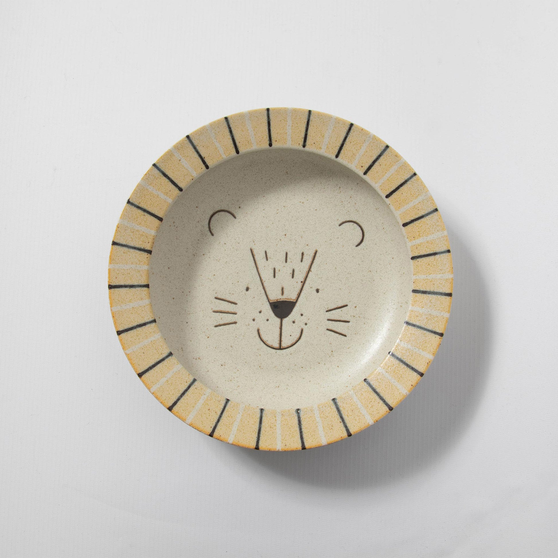 Rimmed Soup and Pasta Bowls Lion 22.5cm