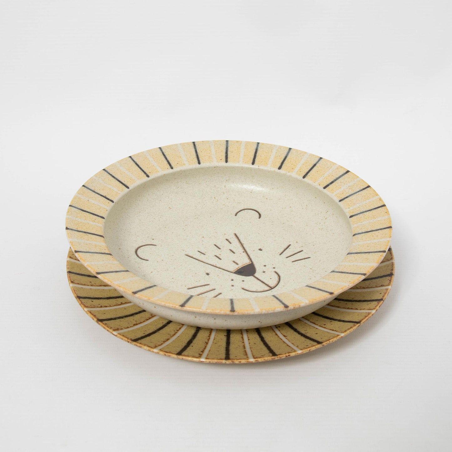 Rimmed Soup and Pasta Bowls Lion 22.5cm
