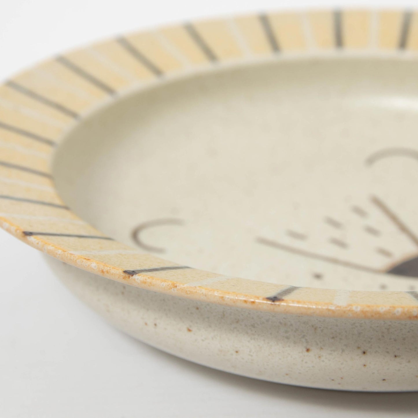 Rimmed Soup and Pasta Bowls Lion 22.5cm
