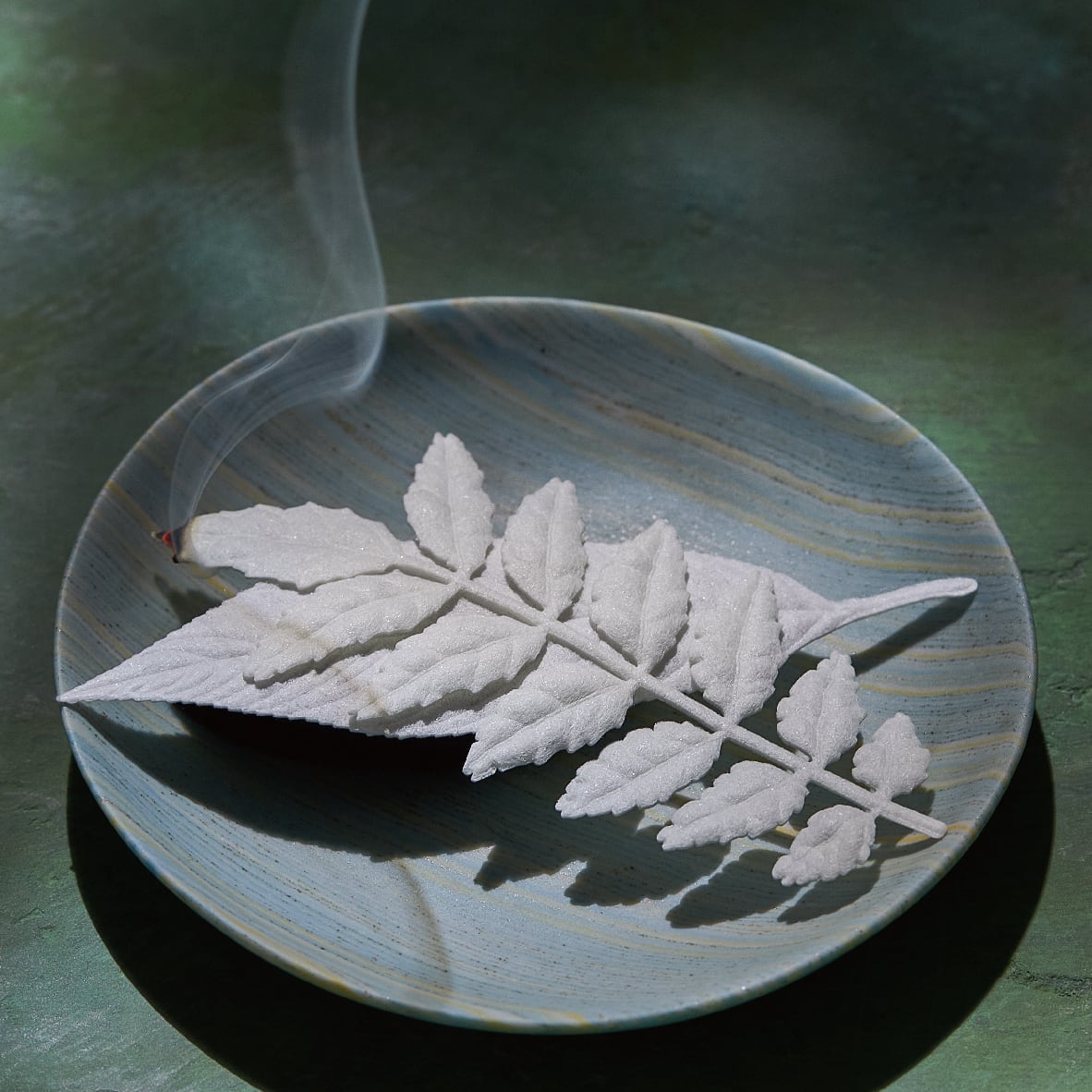 Japanese Paper Leaf Incense Gift Set – HAKO Spring | Kunjudo | Made in Japan