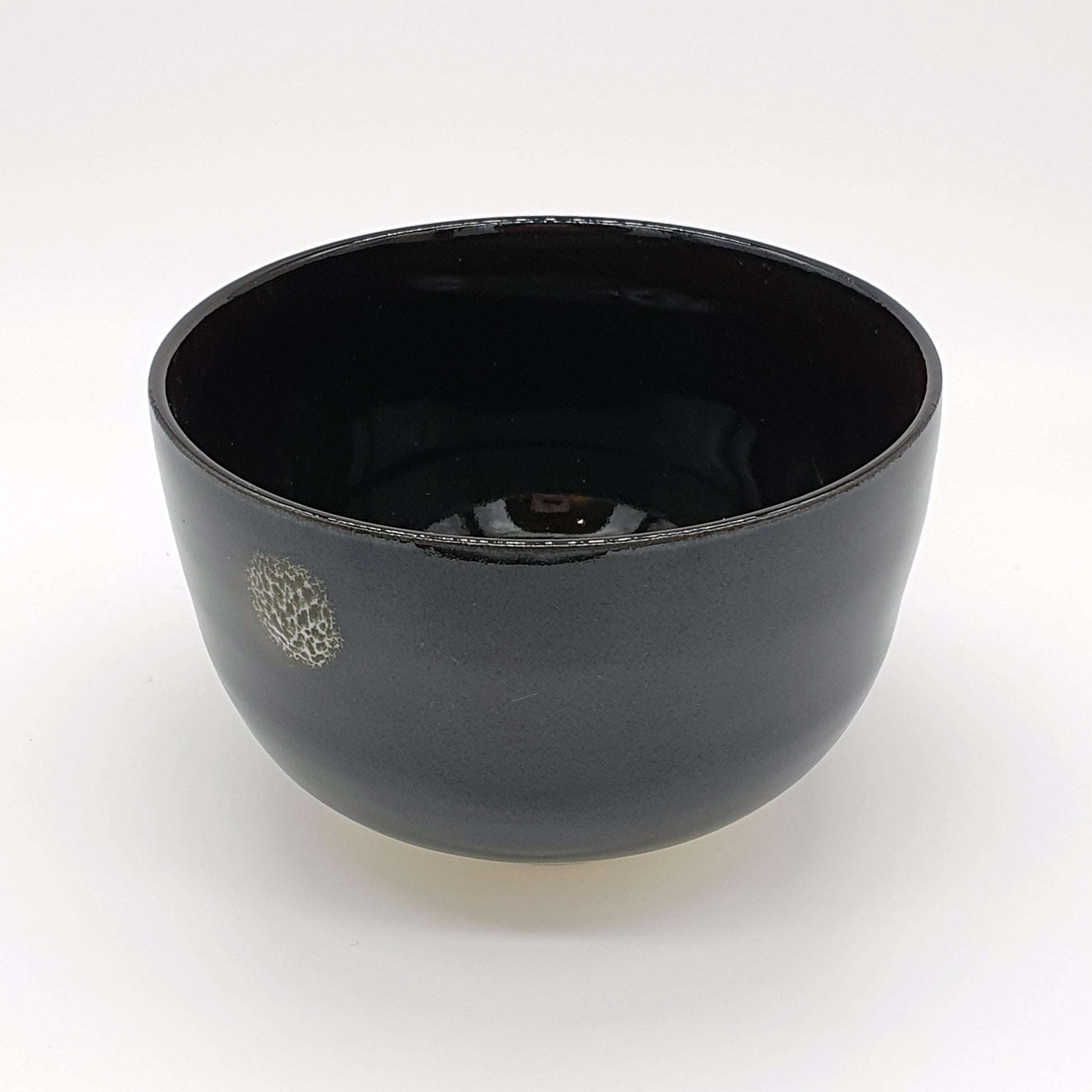Matcha Bowl - Black Glaze with Whiter Pattern