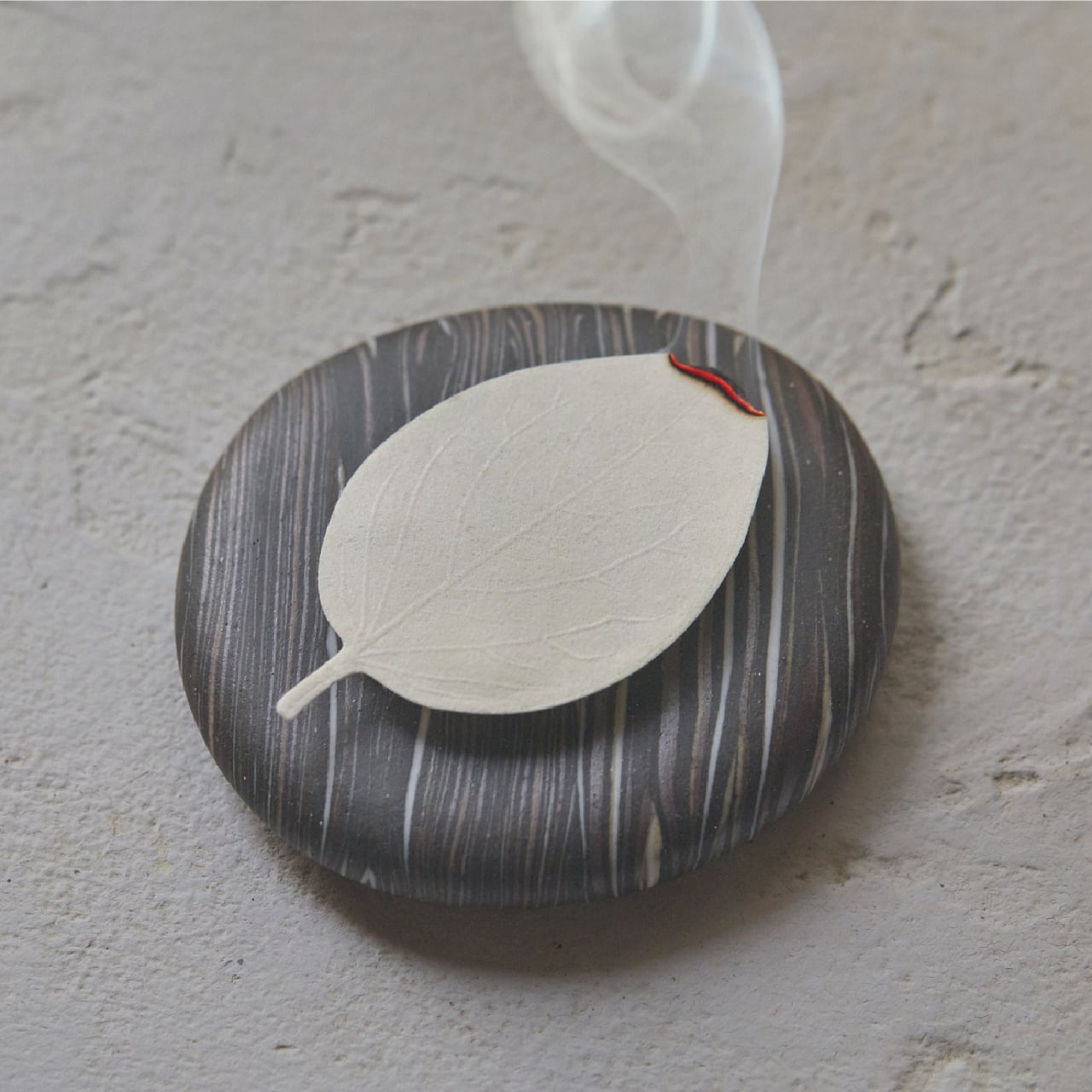 HAKO Paper Leaf Incense - Floral